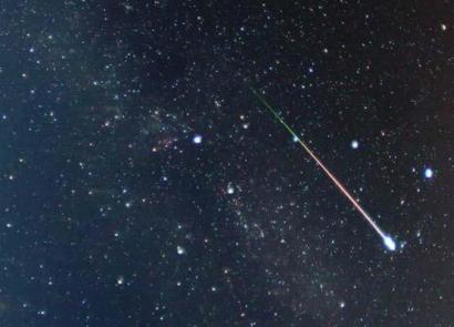 Liridi - najstarejši meteorski dež Meteorski dež Orionidov